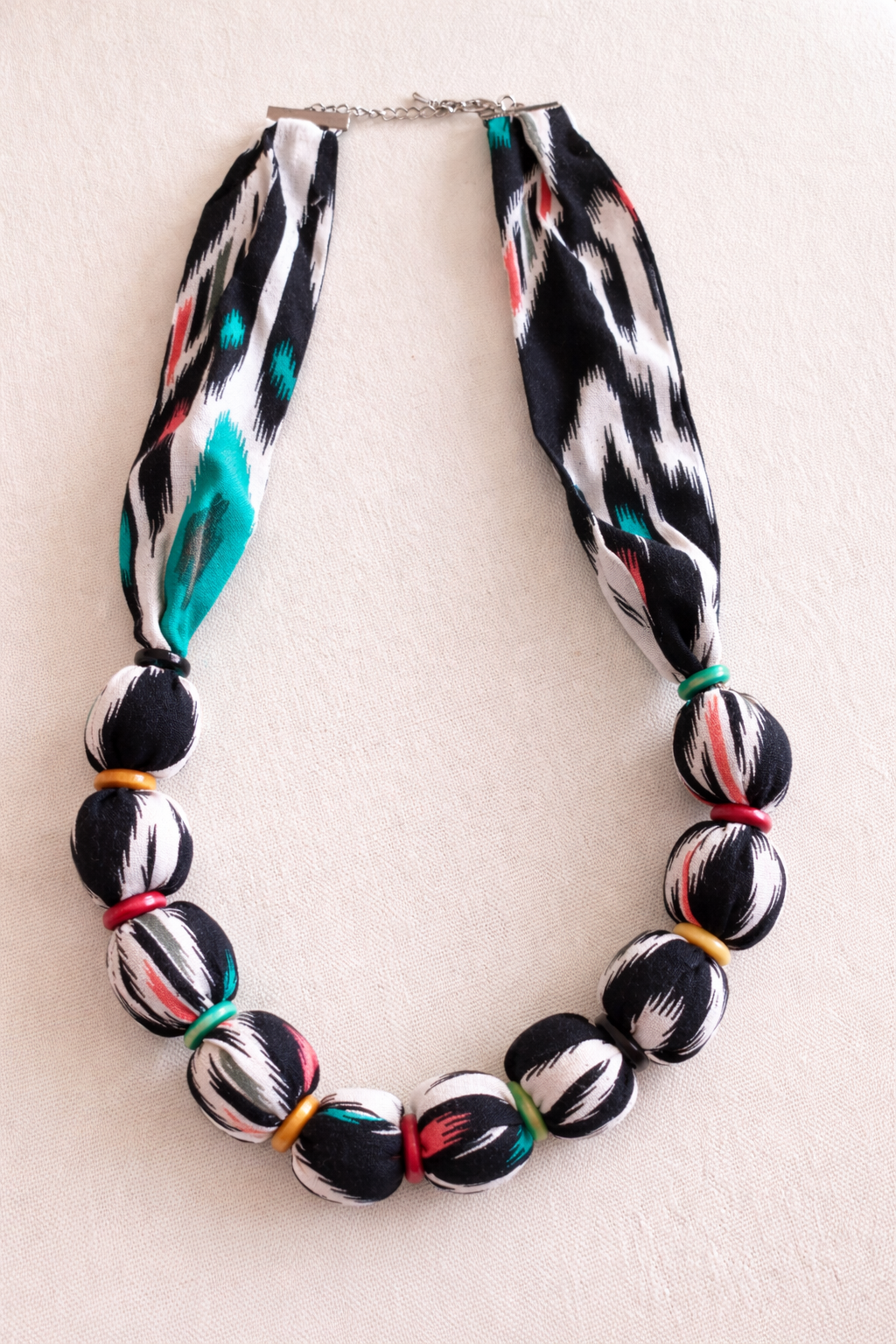 Collier en tissu