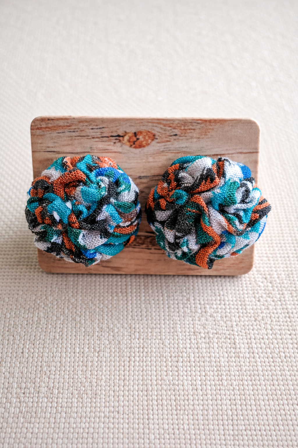 Puces d’oreilles en tissu