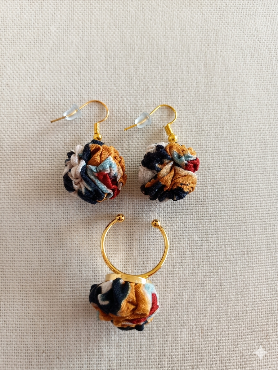 Boucles pendantes et bague