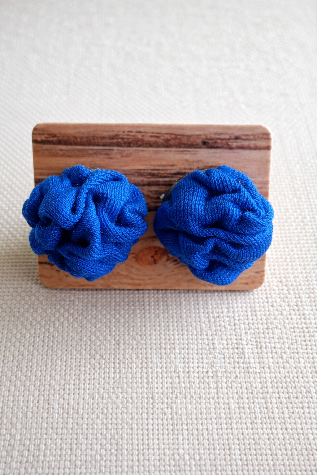 Puces d’oreilles en tissu